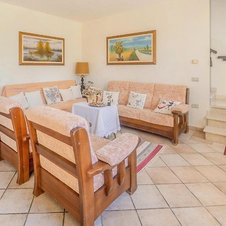 Awesome Home In Ariano Nel Polesine With Kitchen San Basilio Esterno foto