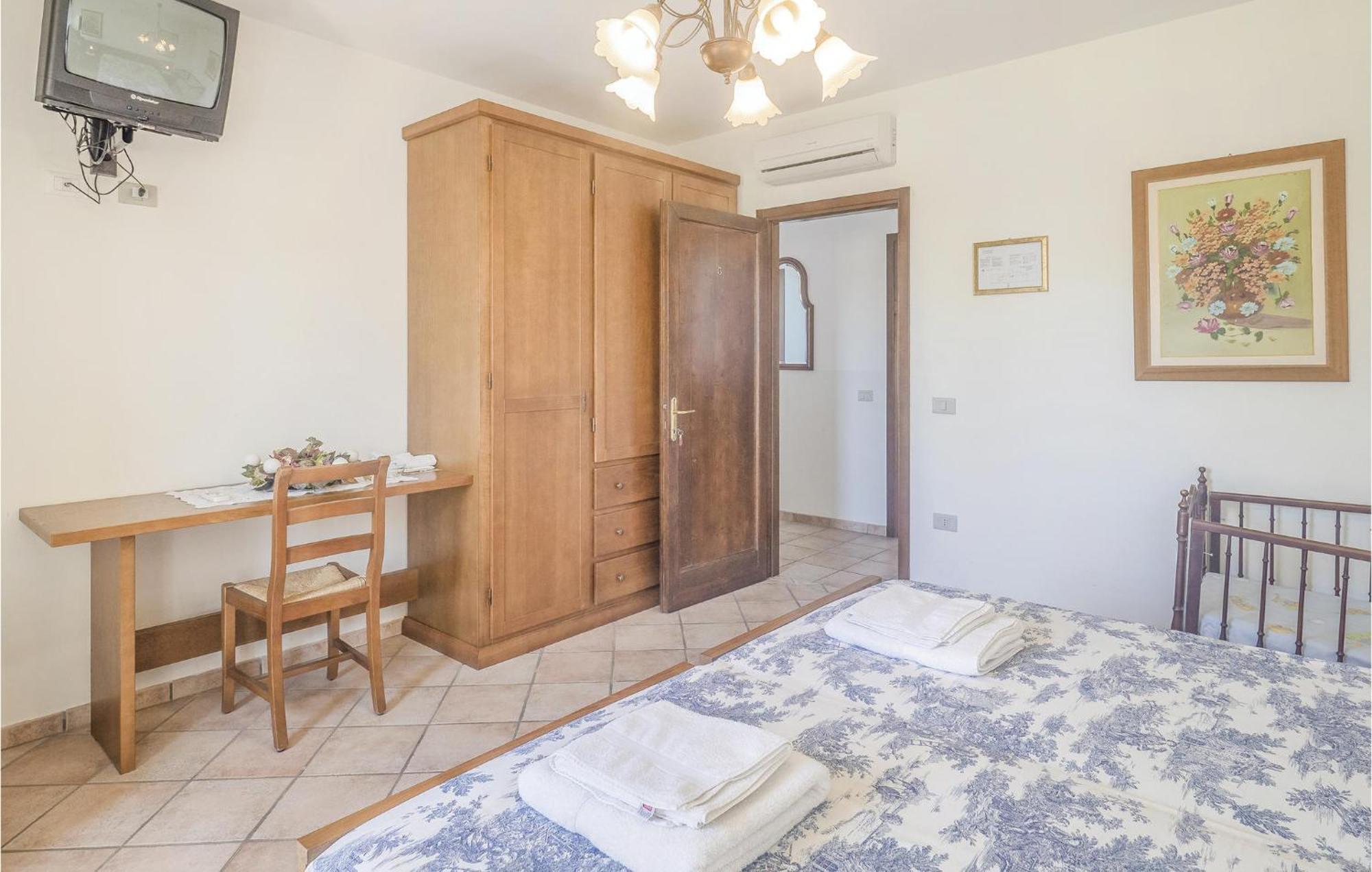Awesome Home In Ariano Nel Polesine With Kitchen San Basilio Esterno foto