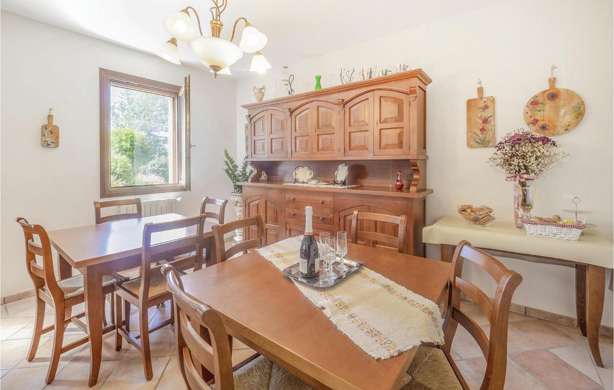 Awesome Home In Ariano Nel Polesine With Kitchen San Basilio Esterno foto